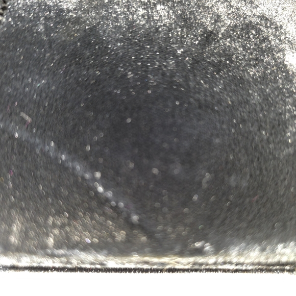 Elegant Black Velvet Handbag - Picture 4 of 7